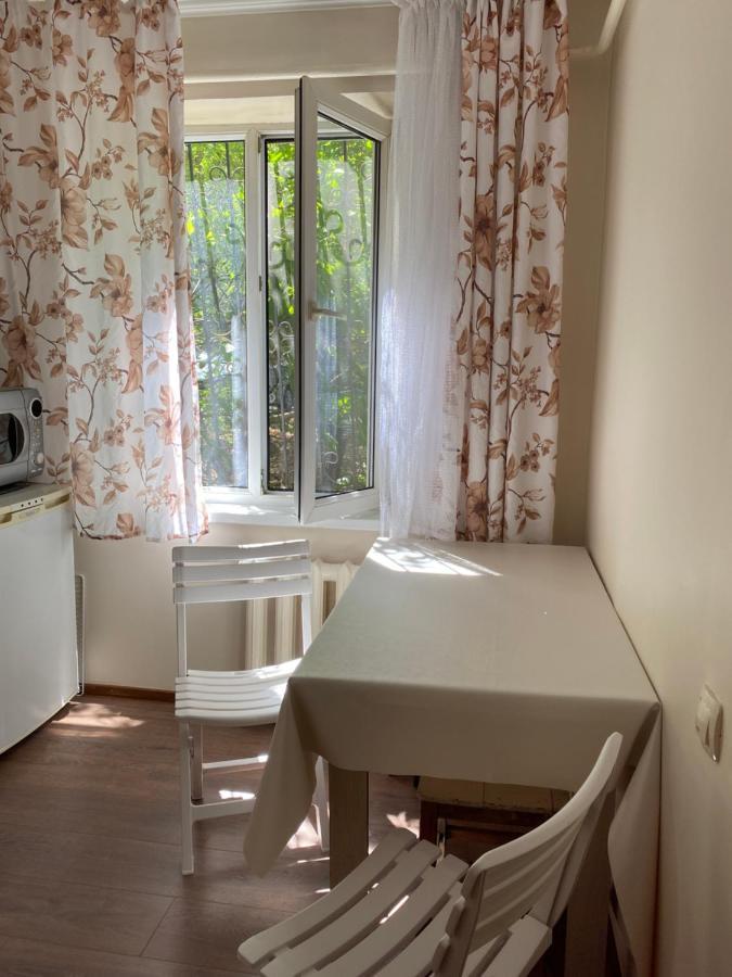 Flat Apartment Almaty Bagian luar foto